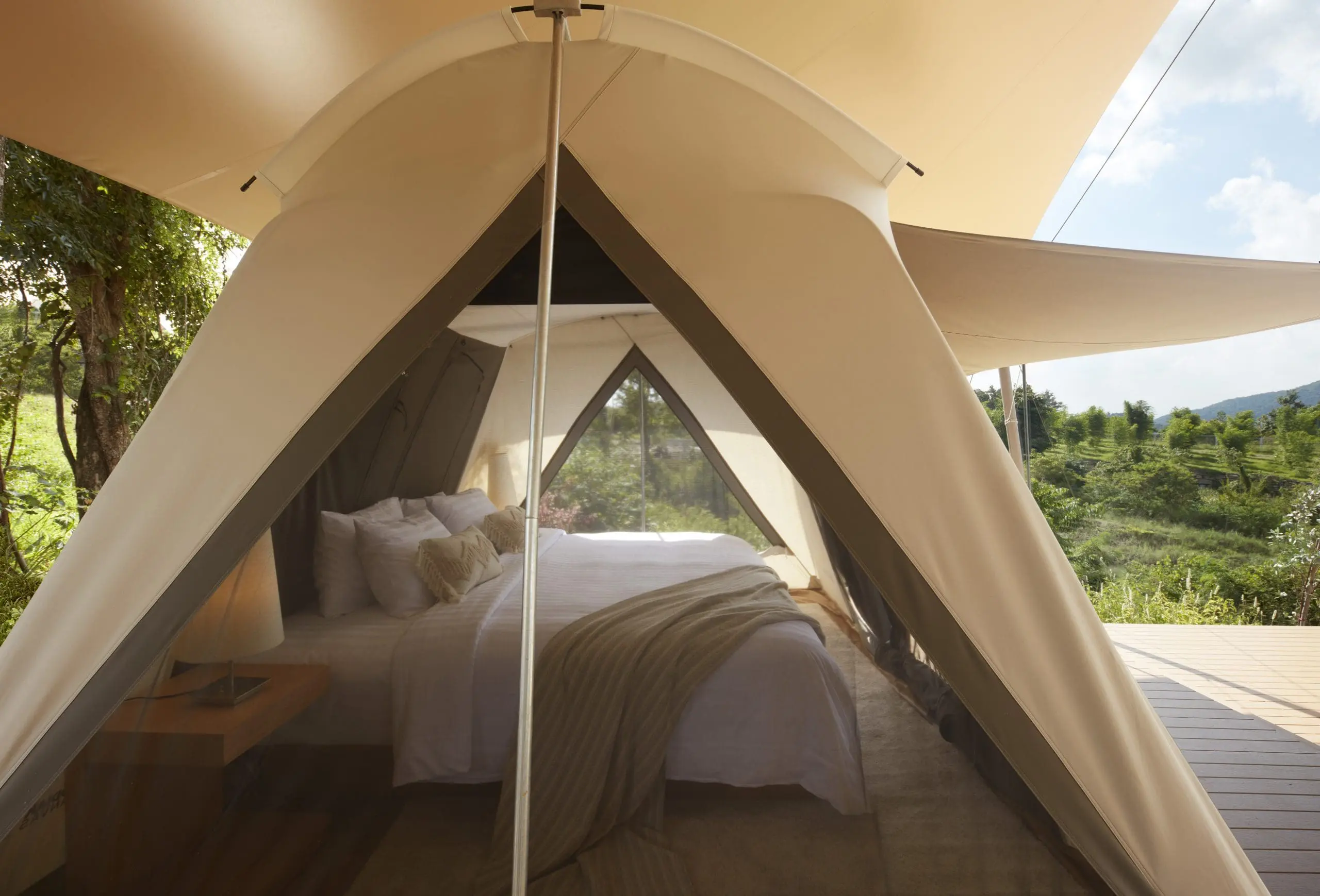 407-glamper-tent_22448-2