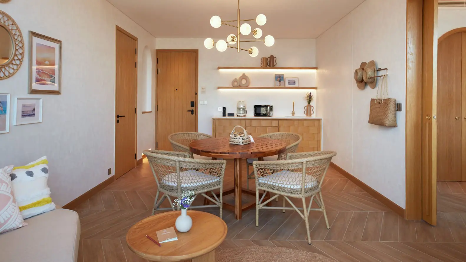 comfortablelivingdining-2