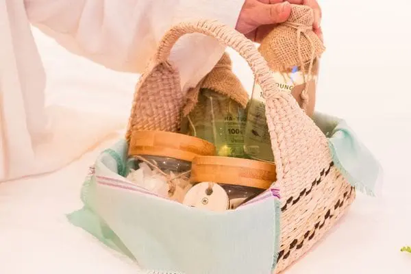 Welcome pantry basket