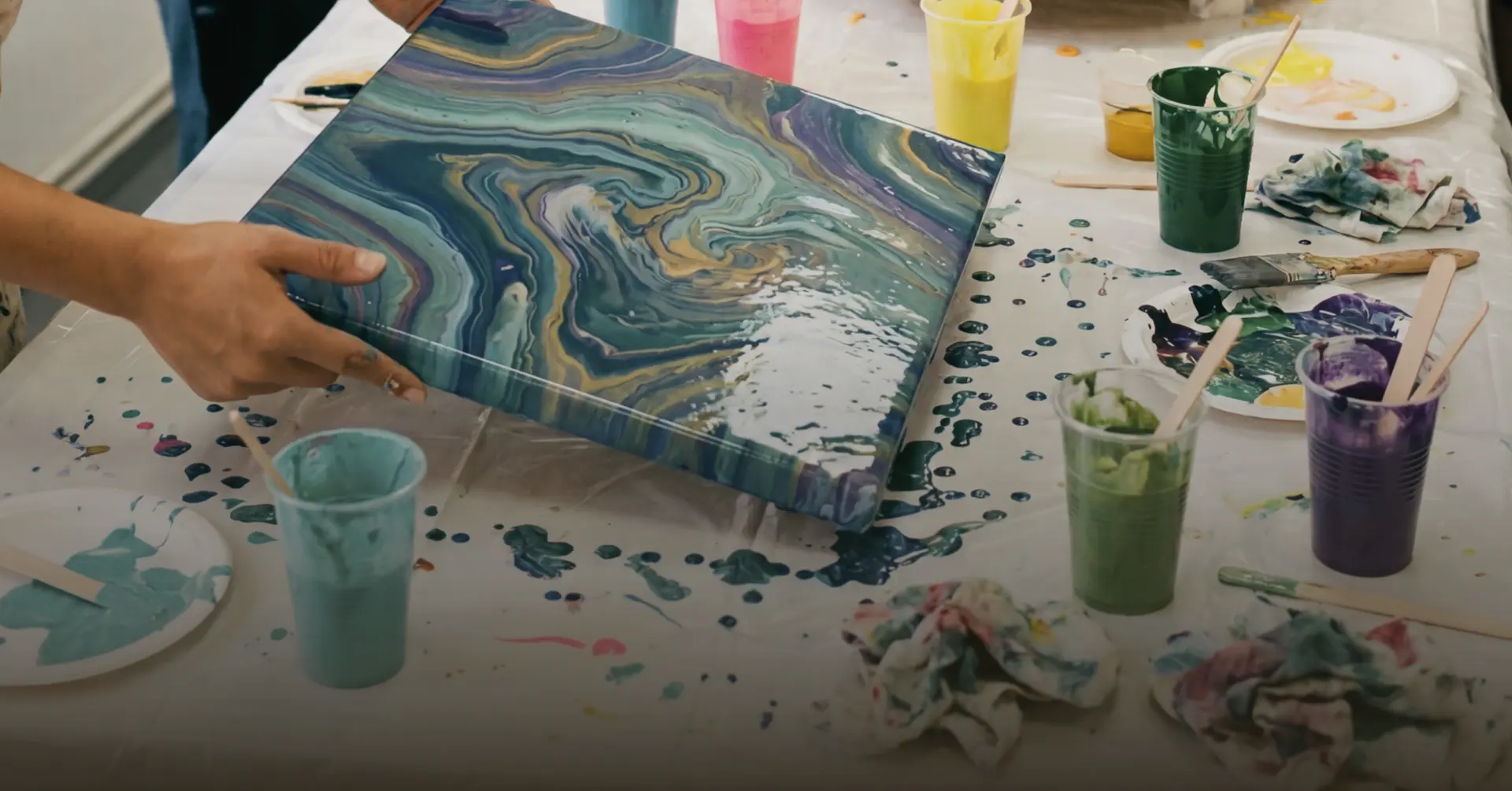 Colors of Creativity - Pour your Imagination