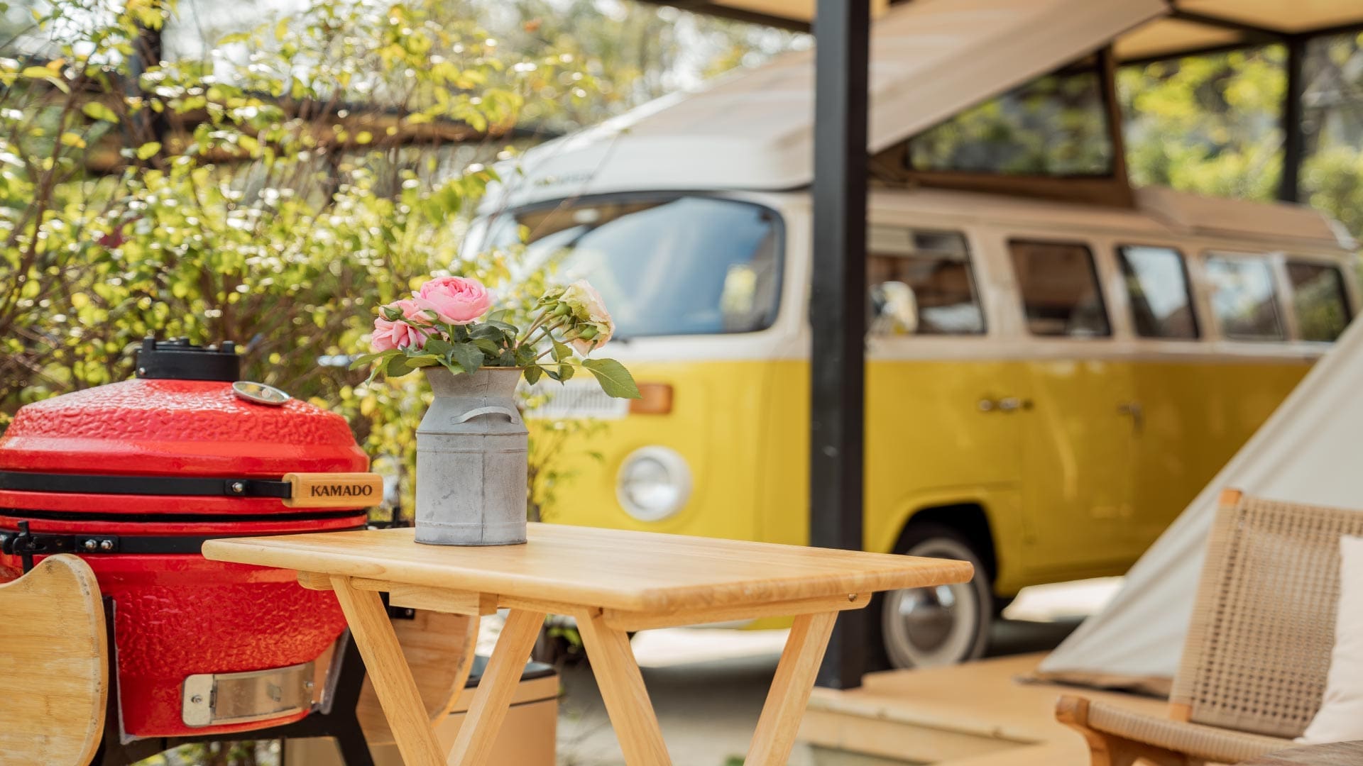 Glamper Camper Magnetic Van