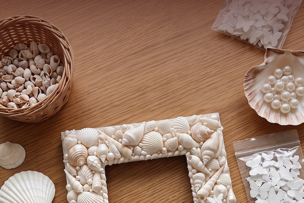 DIY Seashell Photo Frame